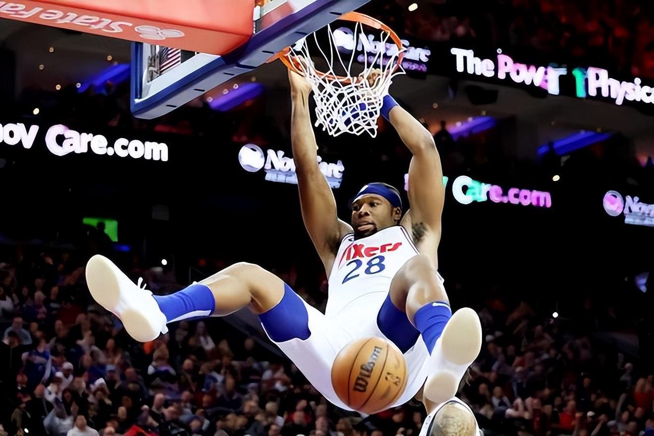 76人打算保持三巨头再战一年，他们已经没有空间续约锋线大将了？