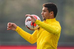 GA黄金甲平台-足球报：从埃尔克森到艾克森，他堪称职业化以来最特别的一个